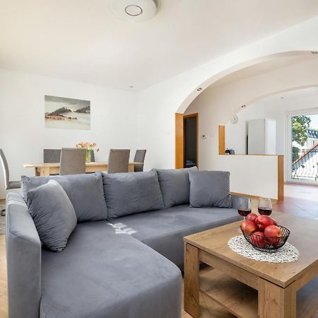 Bright & Spacious Family Apartment In Miedzyzdroje With Parking And 3 Balconies By Noclegi Renters Екстер'єр фото