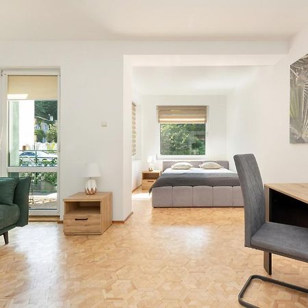 Bright & Spacious Family Apartment In Miedzyzdroje With Parking And 3 Balconies By Noclegi Renters Екстер'єр фото