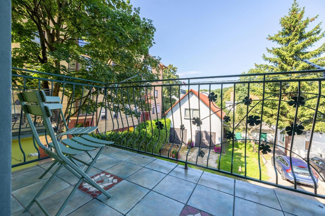 Bright & Spacious Family Apartment In Miedzyzdroje With Parking And 3 Balconies By Noclegi Renters Екстер'єр фото