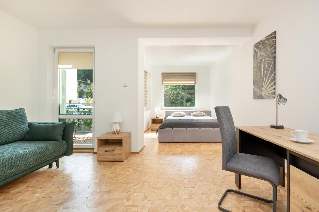 Bright & Spacious Family Apartment In Miedzyzdroje With Parking And 3 Balconies By Noclegi Renters Екстер'єр фото