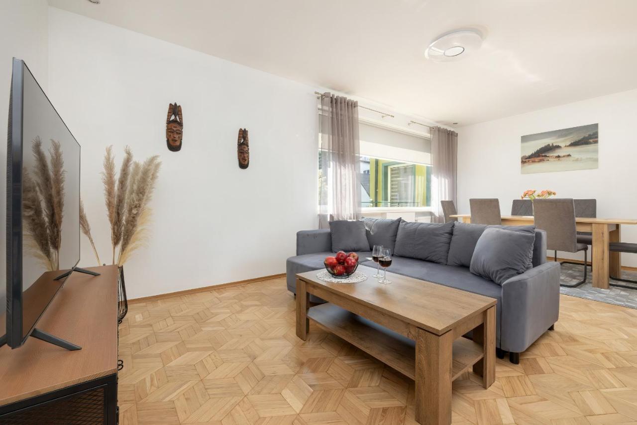 Bright & Spacious Family Apartment In Miedzyzdroje With Parking And 3 Balconies By Noclegi Renters Екстер'єр фото