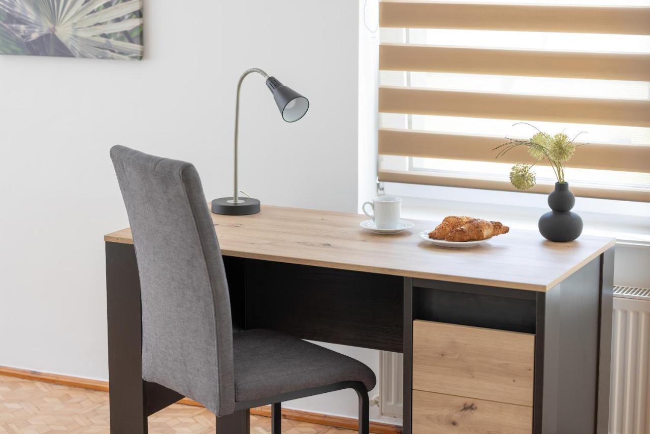 Bright & Spacious Family Apartment In Miedzyzdroje With Parking And 3 Balconies By Noclegi Renters Екстер'єр фото