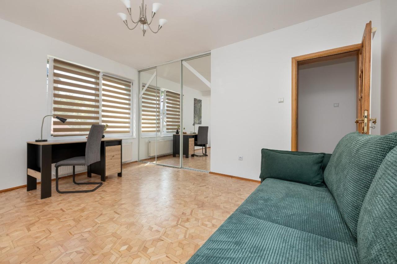 Bright & Spacious Family Apartment In Miedzyzdroje With Parking And 3 Balconies By Noclegi Renters Екстер'єр фото